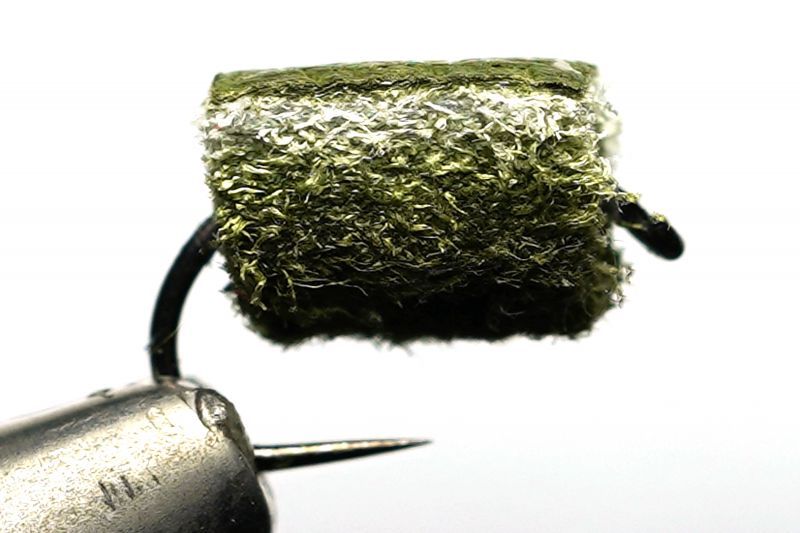 Pellet dark olive barbless without beads
